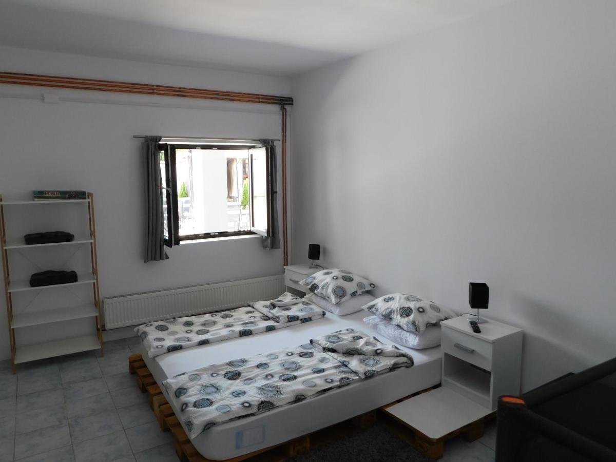 Mountain Vista Suites Zărneşti Exteriör bild