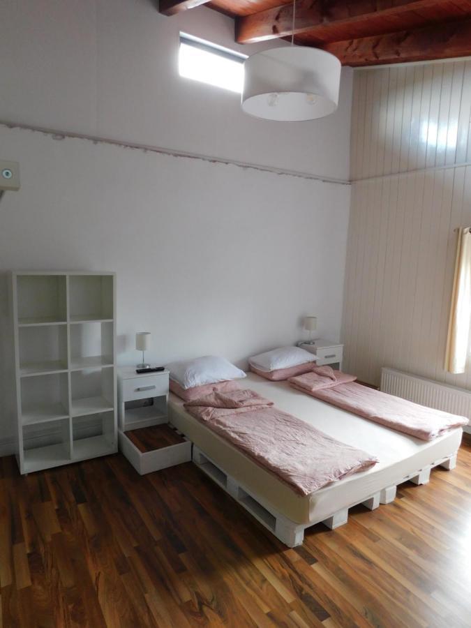 Mountain Vista Suites Zărneşti Exteriör bild
