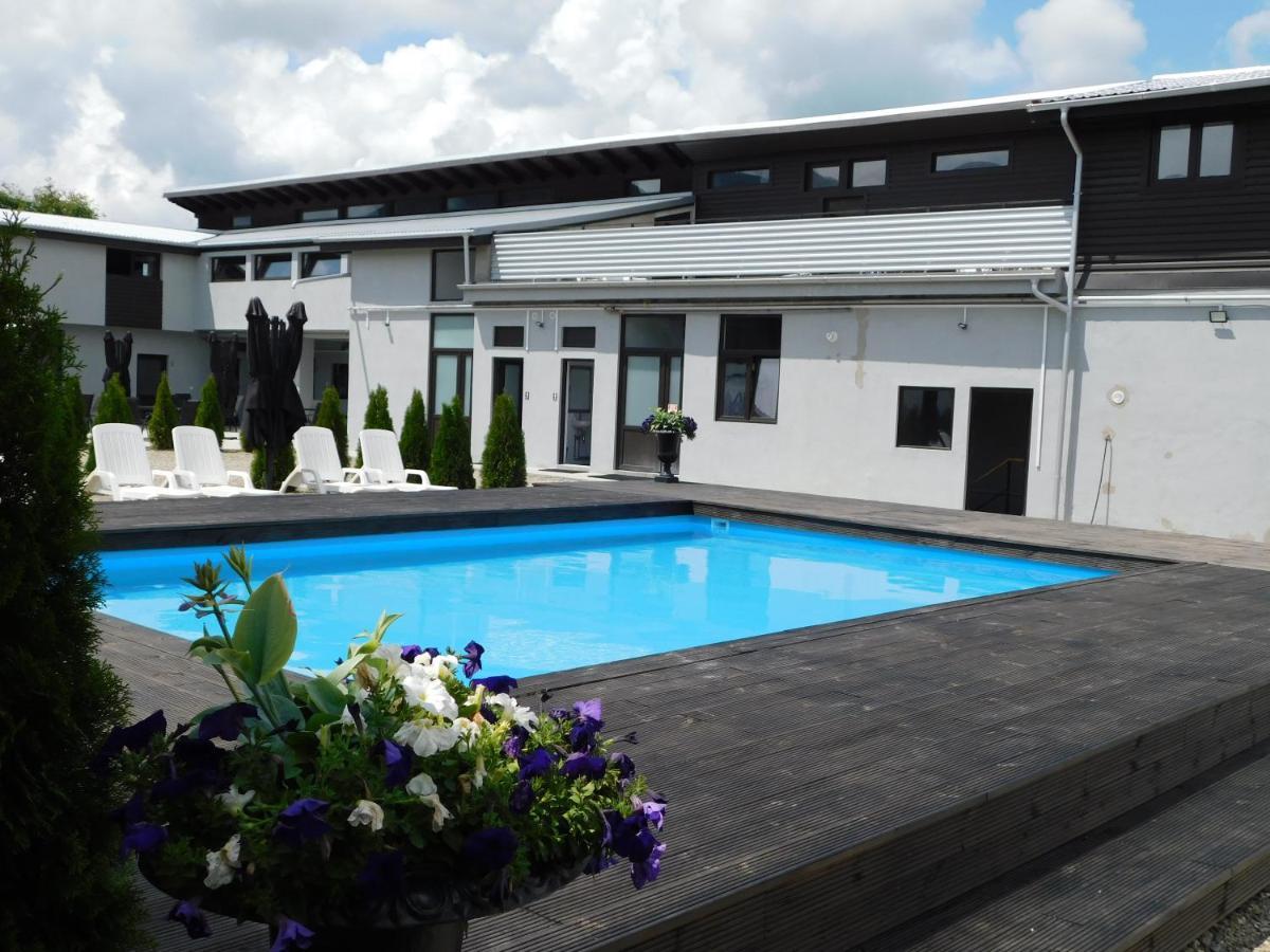Mountain Vista Suites Zărneşti Exteriör bild
