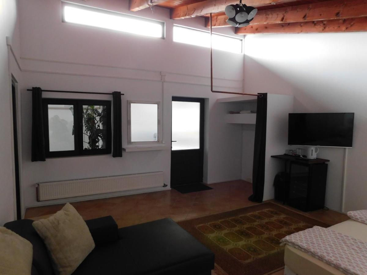 Mountain Vista Suites Zărneşti Exteriör bild