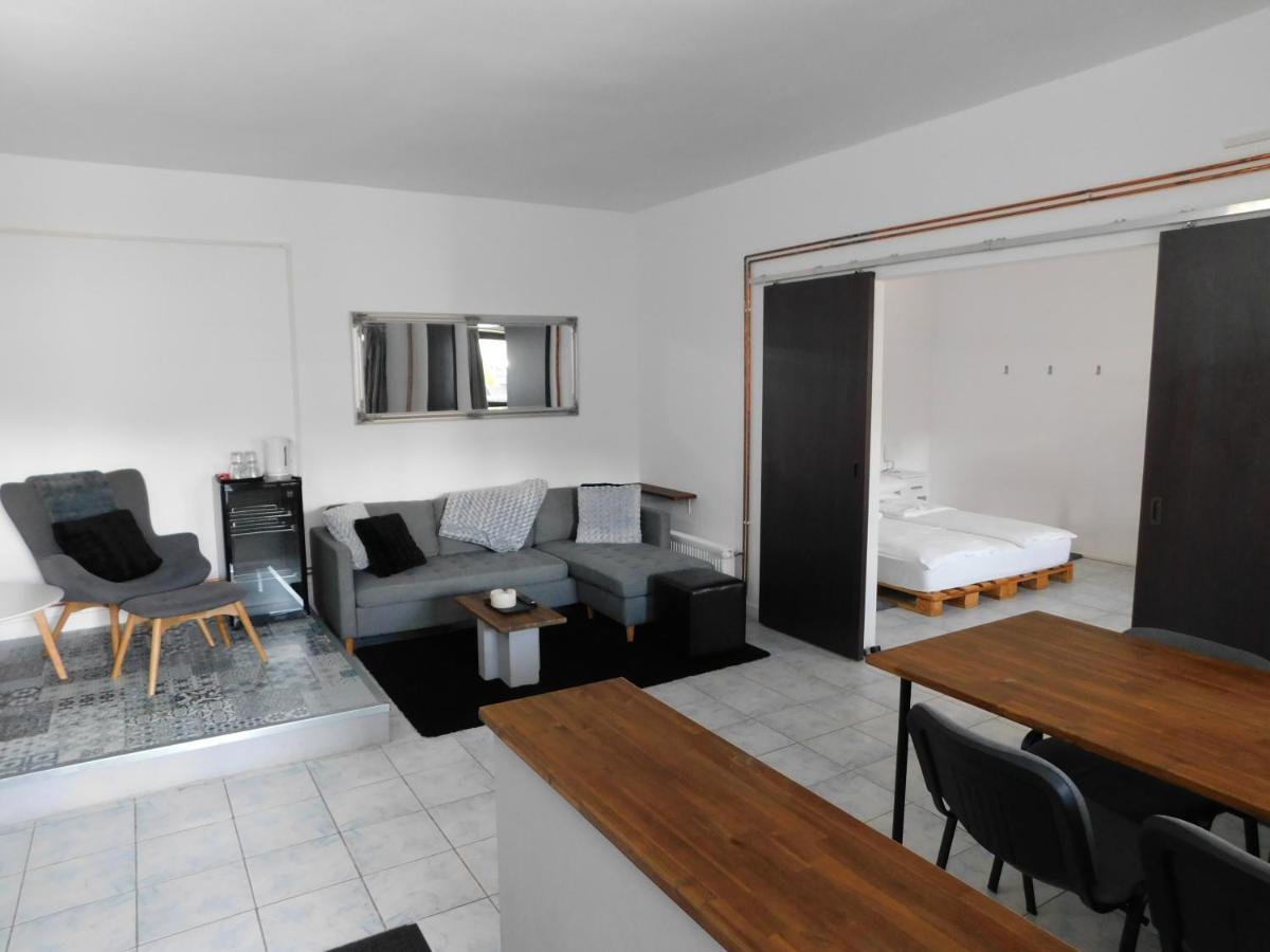 Mountain Vista Suites Zărneşti Exteriör bild