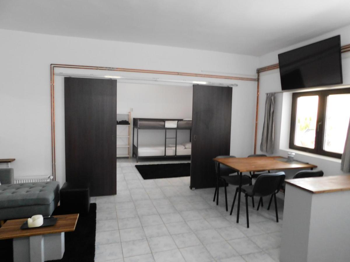Mountain Vista Suites Zărneşti Exteriör bild