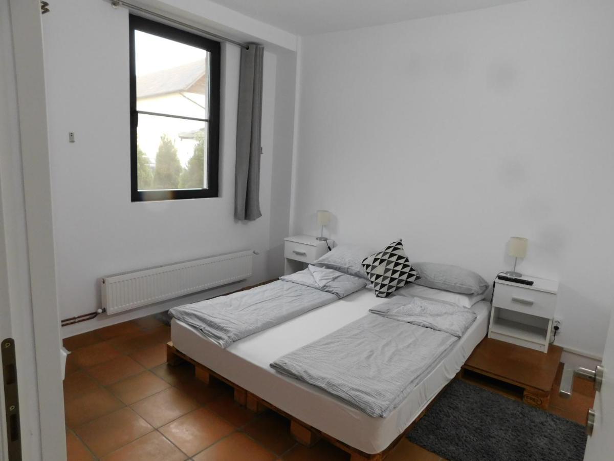 Mountain Vista Suites Zărneşti Exteriör bild